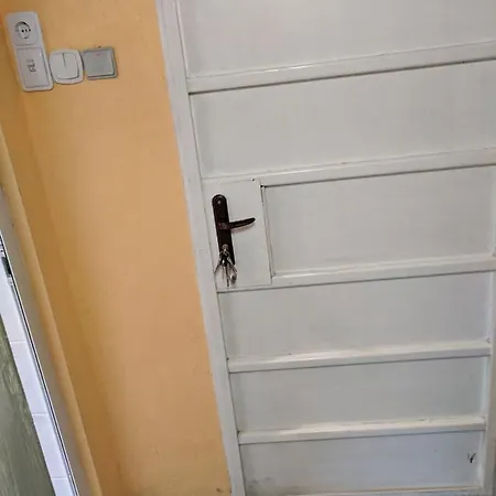 Апартаменти Midtown Place Loft таванска с баня Doris 2