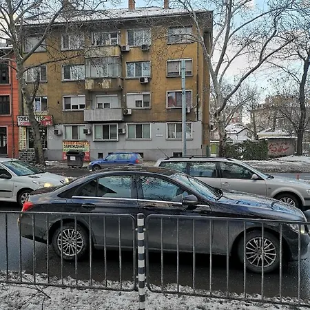 Апартаменти Midtown Place Loft таванска с баня Doris 2