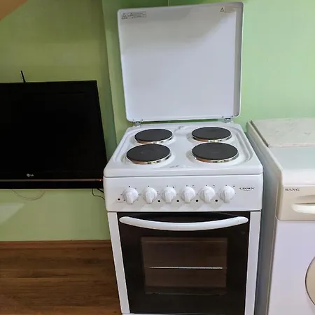 Midtown Place Loft таванска с баня Doris 2 Apartament