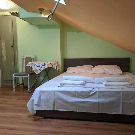 Apartment Midtown Place Loft таванска с баня Doris 2 *