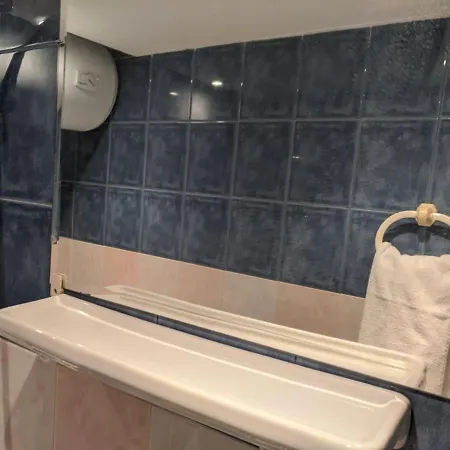 Midtown Place Loft таванска с баня Doris 2 * بلوفديف